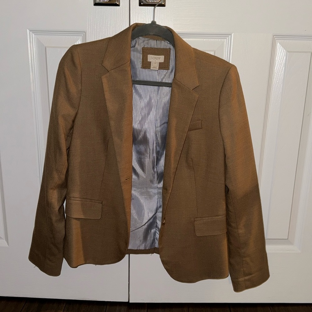 JCrew women’s blazer. Lightly used.